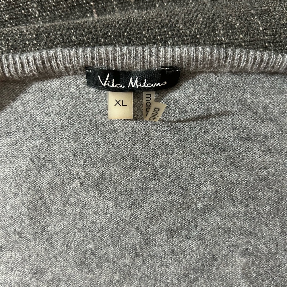 Gray V-Neck Sweater with Ribbed Texture